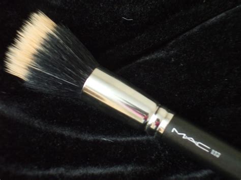 mac stippling brush|best stipple brush.